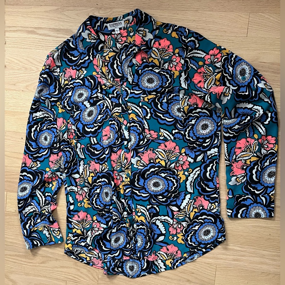 Express Portofino shirt size L. Excellent condition.